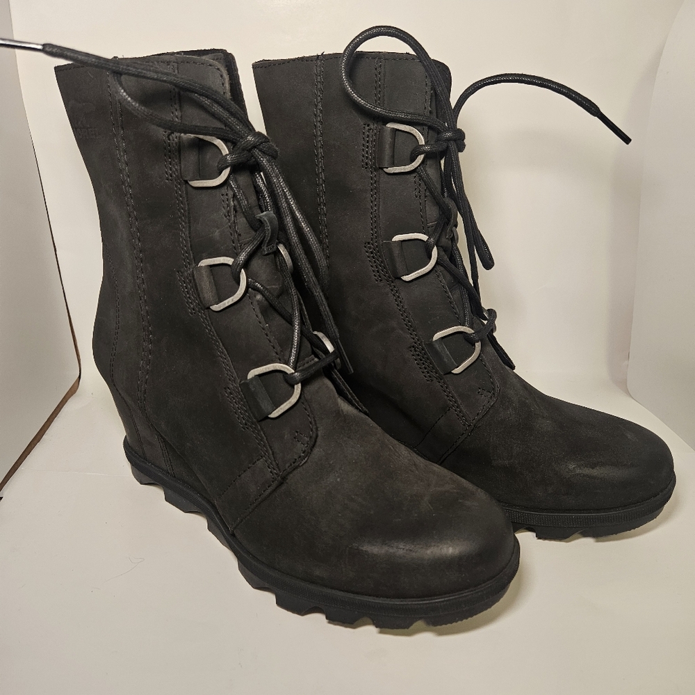 Sorel Black Ankle Boots with Lace-Up Design
